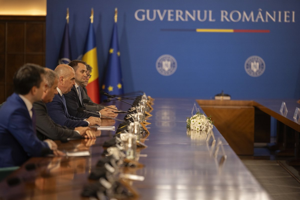 Patriarhul Ecumenic și Patriarhul Bisericii Ortodoxe Române, primiți la Guvernul României 346287