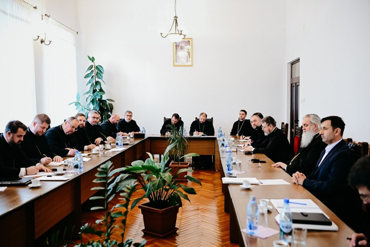 Ședință semestrială de toamnă a Permanenței Consiliului eparhial în Arhiepiscopia Clujului 346262
