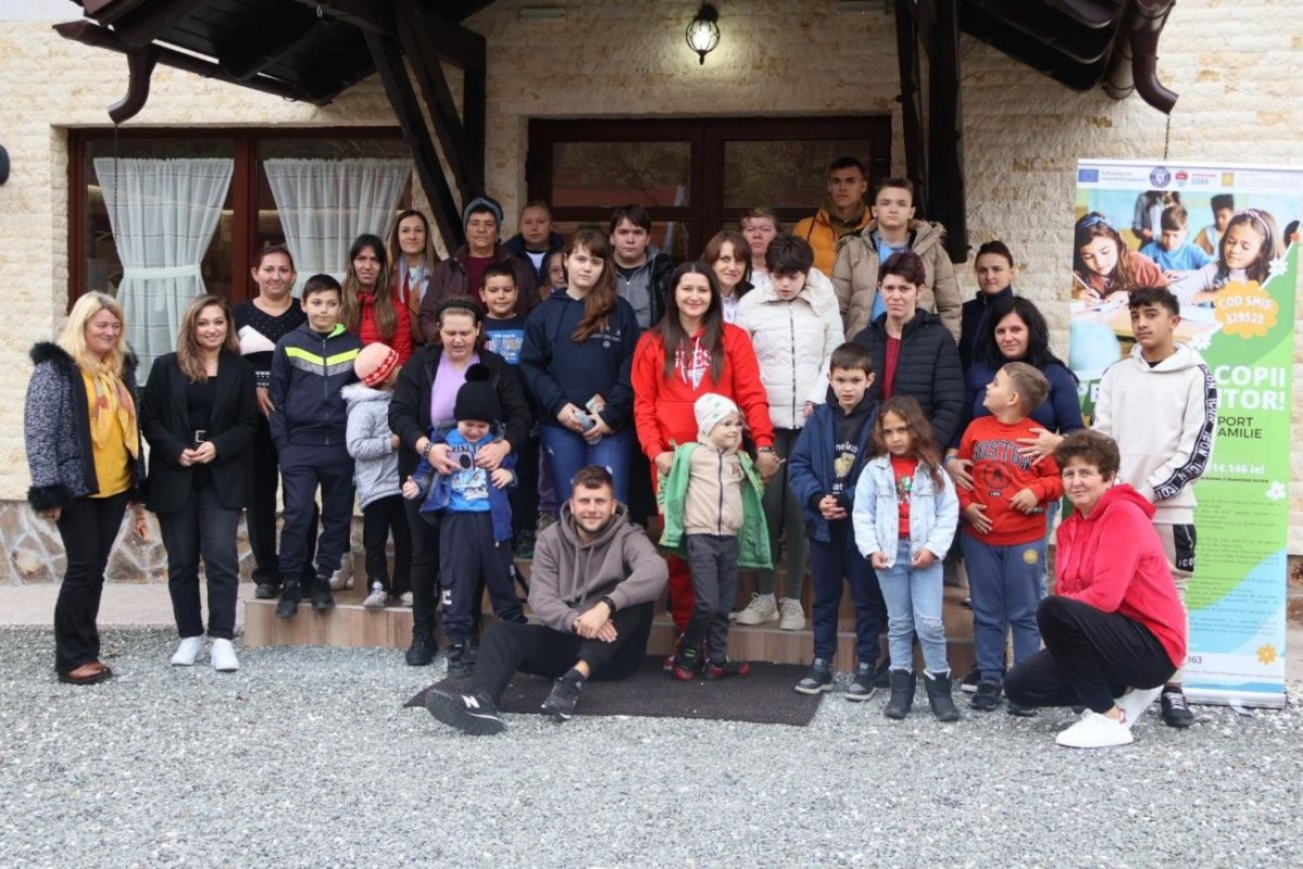 Tabără pentru 40 de copii cu dizabilități din Abrud 346525