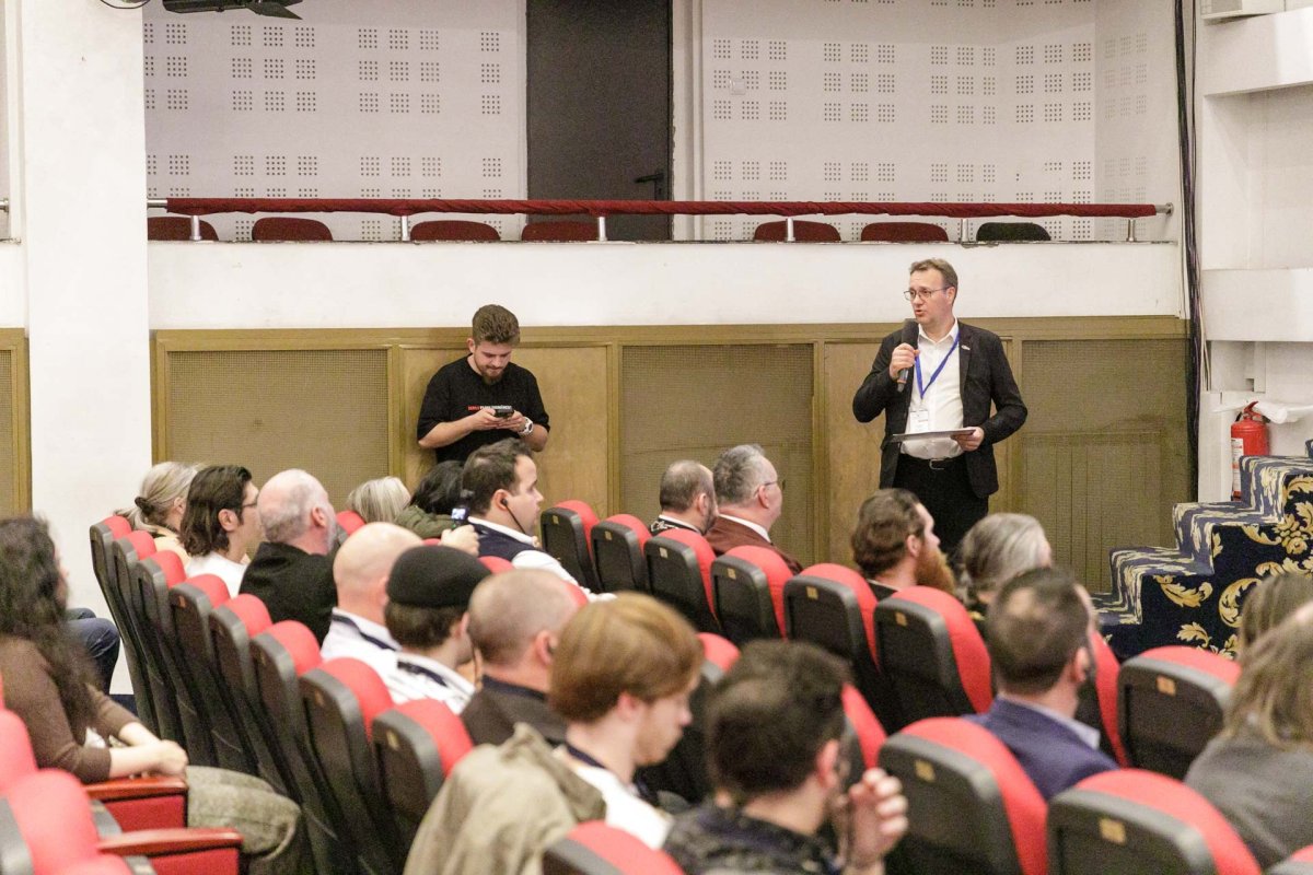 A început cea de‑a doua ediție a Festivalului de film creștin „Quo Vadis” 346887