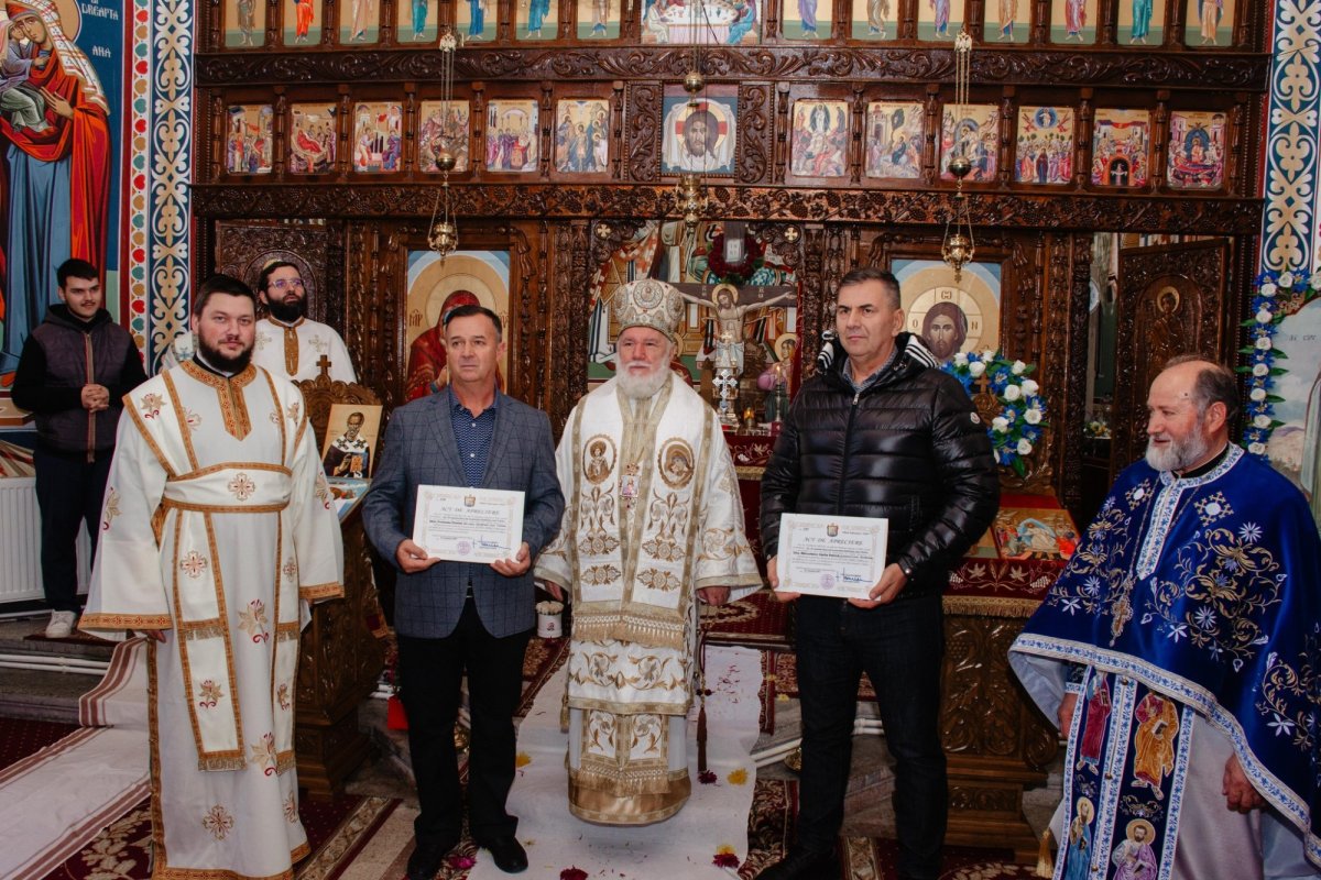 Binecuvântarea noilor lucrări realizate la o biserică tulceană 346856