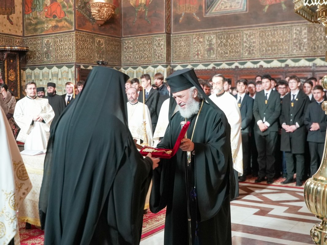 Întrunirea „Colegiului Decanilor” - cooperare academică pentru intensificarea misiunii învățământului teologic ortodox universitar  346864