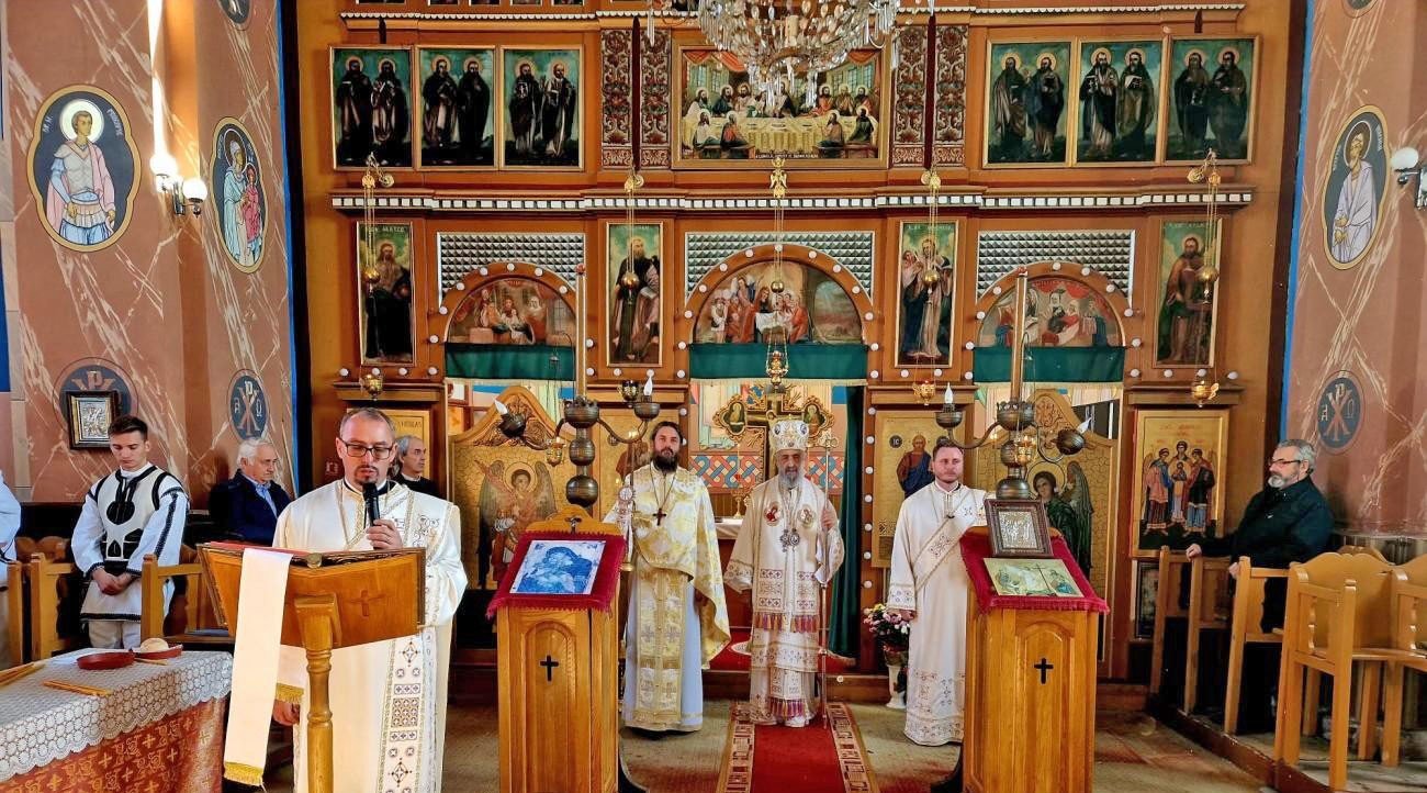 Popas de rugăciune în satul Căstău 346937