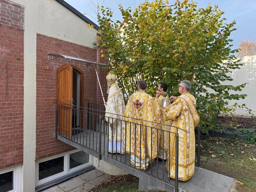 Sfințirea bisericii românilor din Schwabach-Roth, Germania 346948