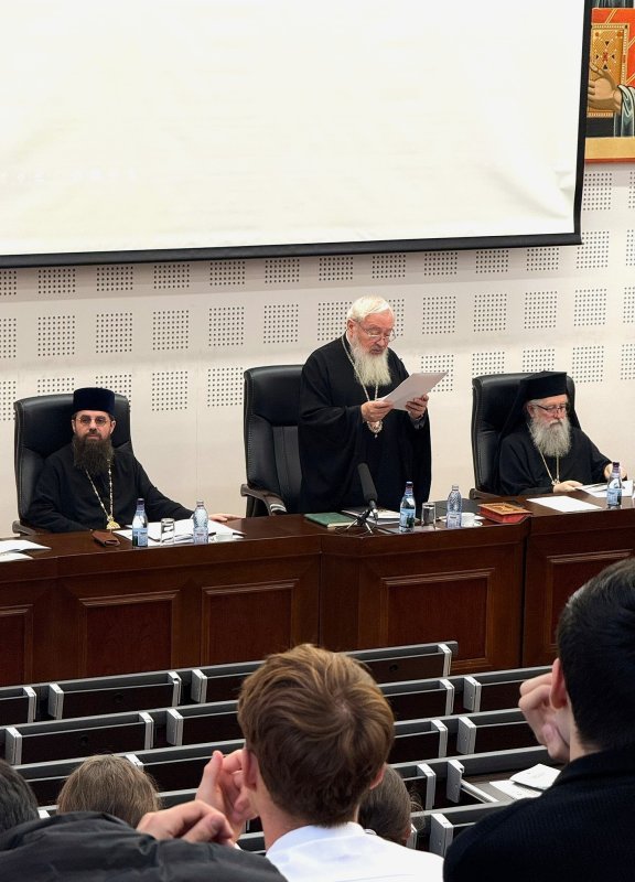 Simpozion internaţional la Facultatea de Teologie Ortodoxă din Cluj-Napoca 346977