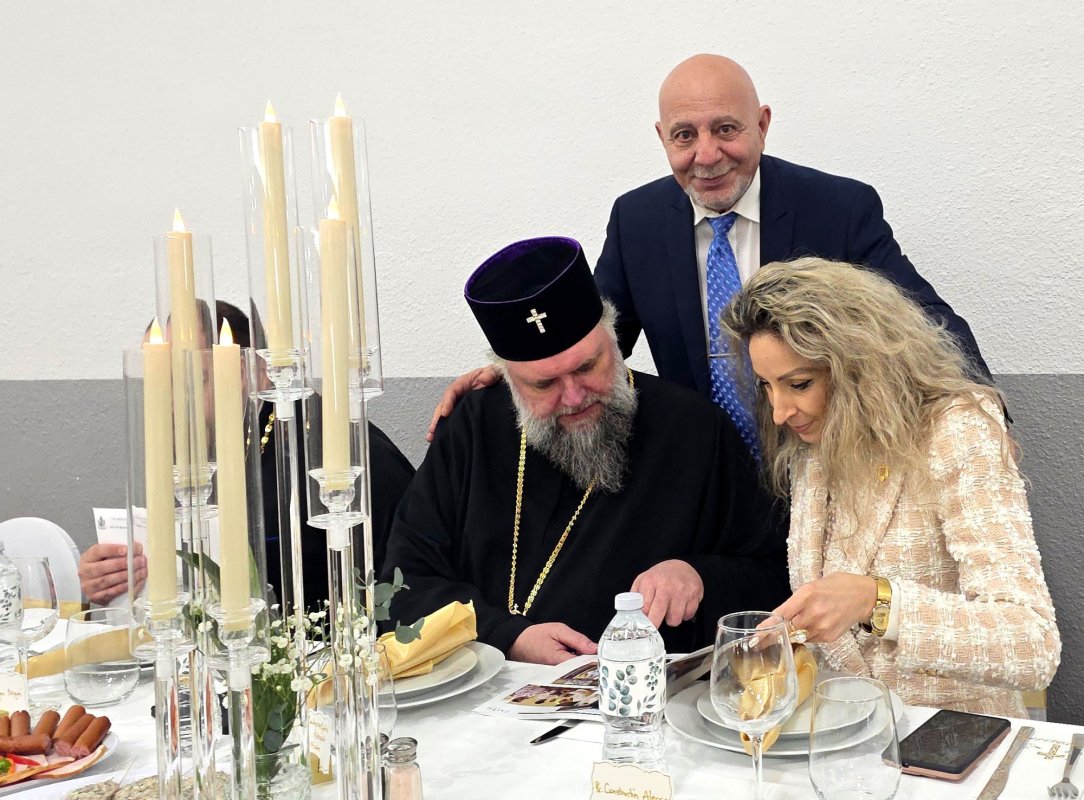 Biserica românească „Sfânta Treime” din Los Angeles a împlinit 85 de ani 347067