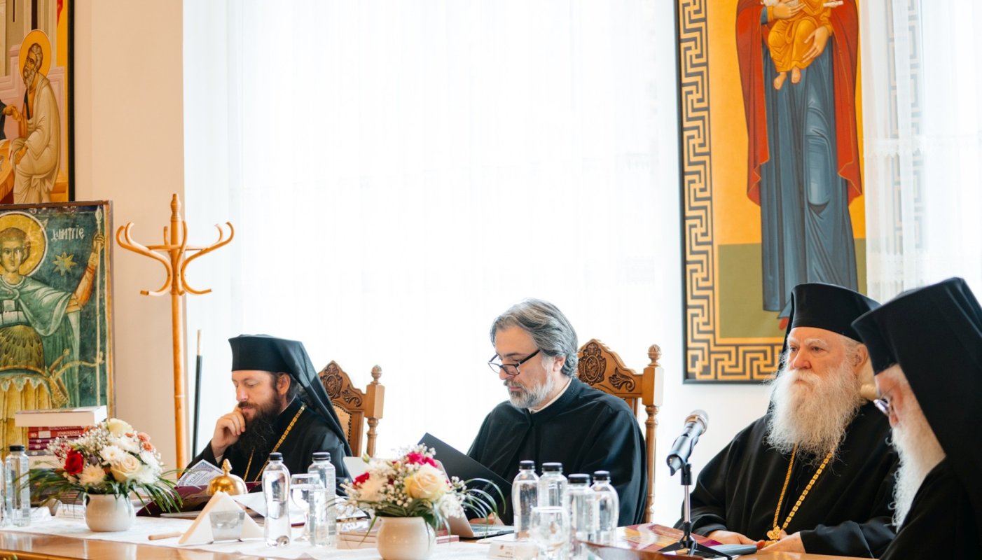 Clericii din Protopopiatul Rădăuți s‑au reunit la Mănăstirea Putna 347098