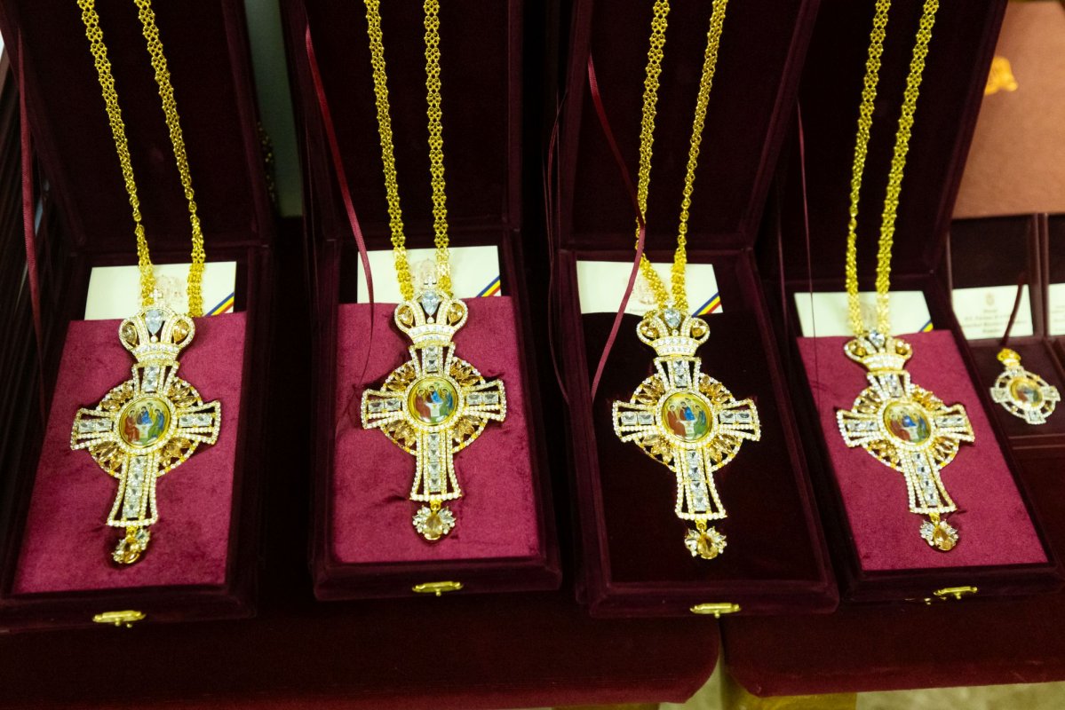 Luminoasă răsplătire pentru ostenitorii sfințirii picturii Catedralei Naționale 347104