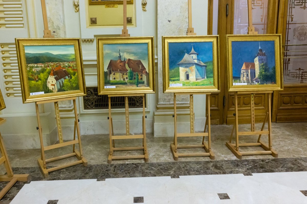 Luminoasă răsplătire pentru ostenitorii sfințirii picturii Catedralei Naționale 347107