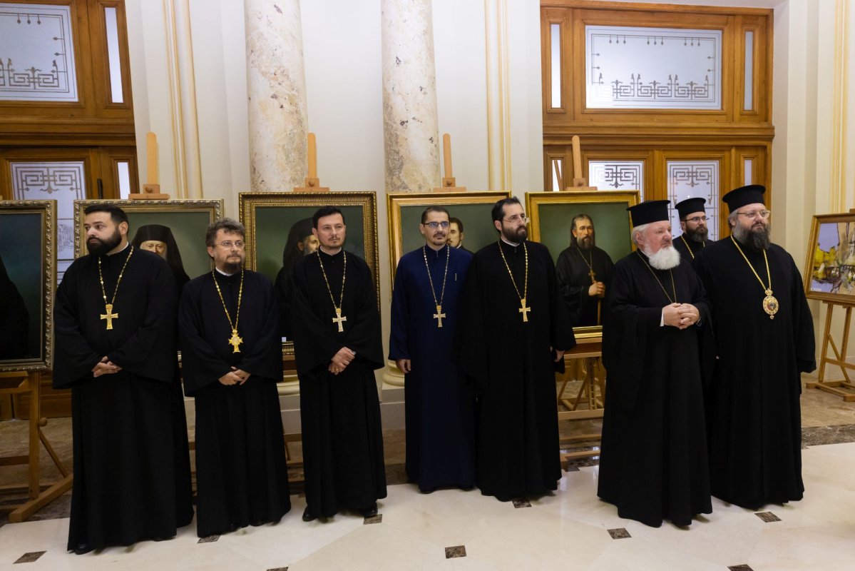 Luminoasă răsplătire pentru ostenitorii sfințirii picturii Catedralei Naționale 347114
