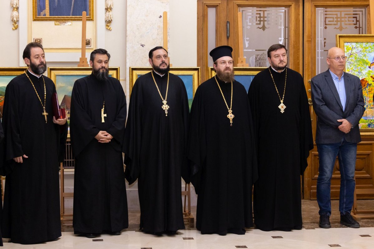 Luminoasă răsplătire pentru ostenitorii sfințirii picturii Catedralei Naționale 347115