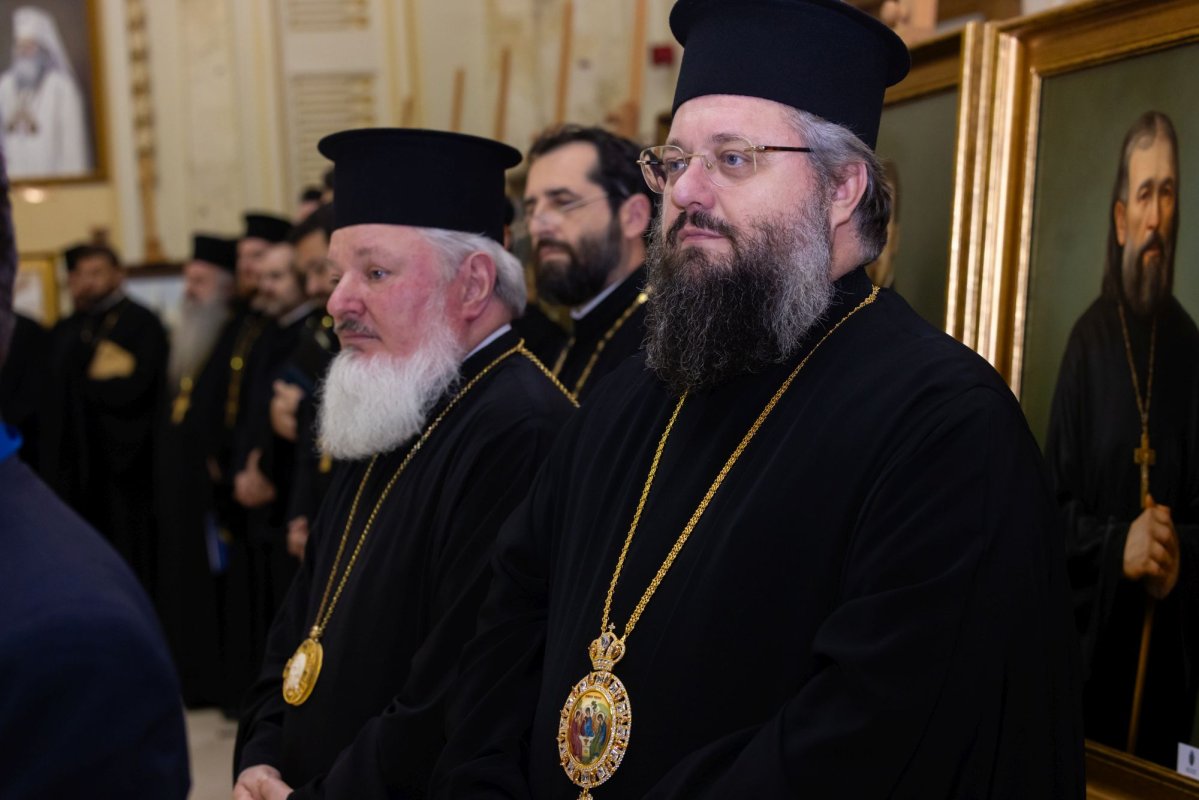 Luminoasă răsplătire pentru ostenitorii sfințirii picturii Catedralei Naționale 347116