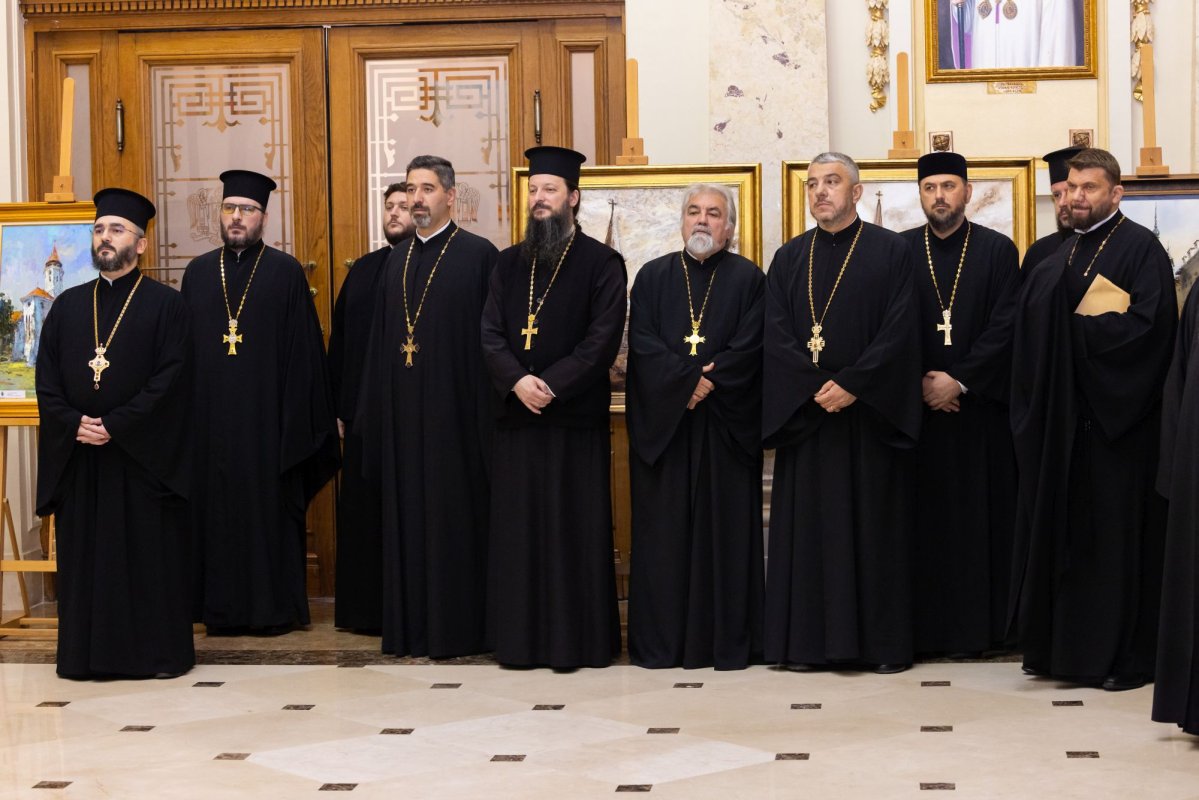 Luminoasă răsplătire pentru ostenitorii sfințirii picturii Catedralei Naționale 347117