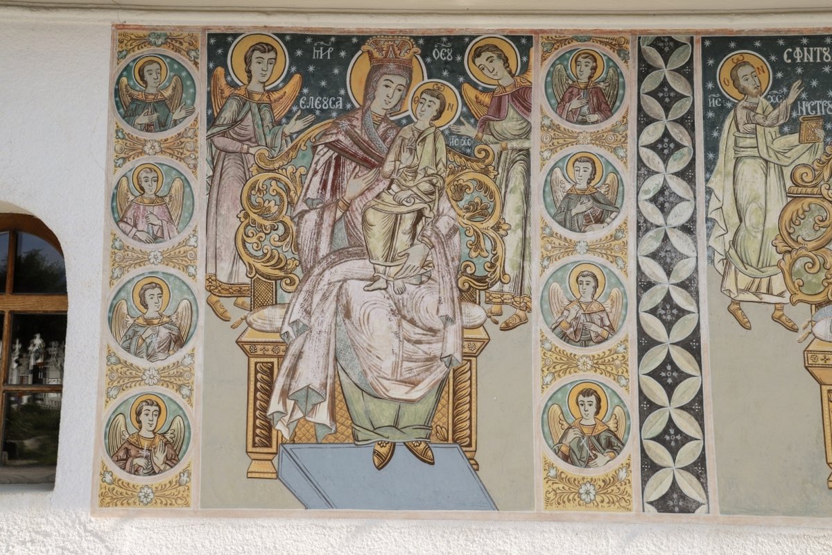 Podoaba monumentelor din Țara Făgărașului 347029