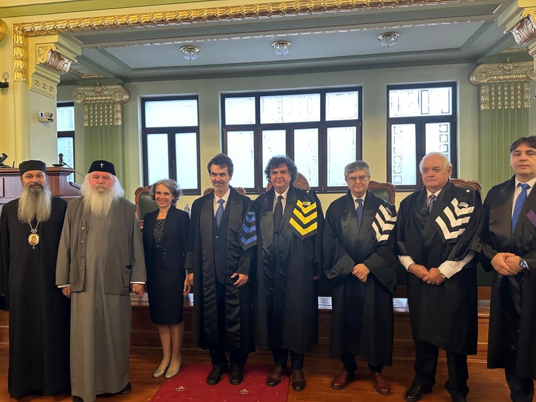 Titlu onorific pentru un profesor de teologie din Capitală 347248