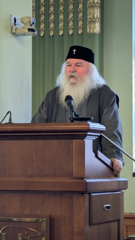 Titlu onorific pentru un profesor de teologie din Capitală 347250