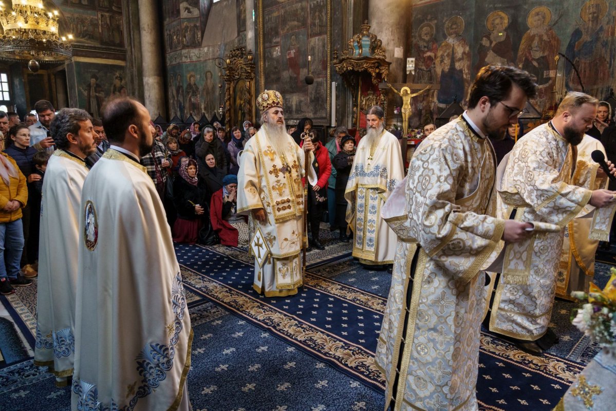 Hramul Mănăstirii Frumoasa din Iași 347308