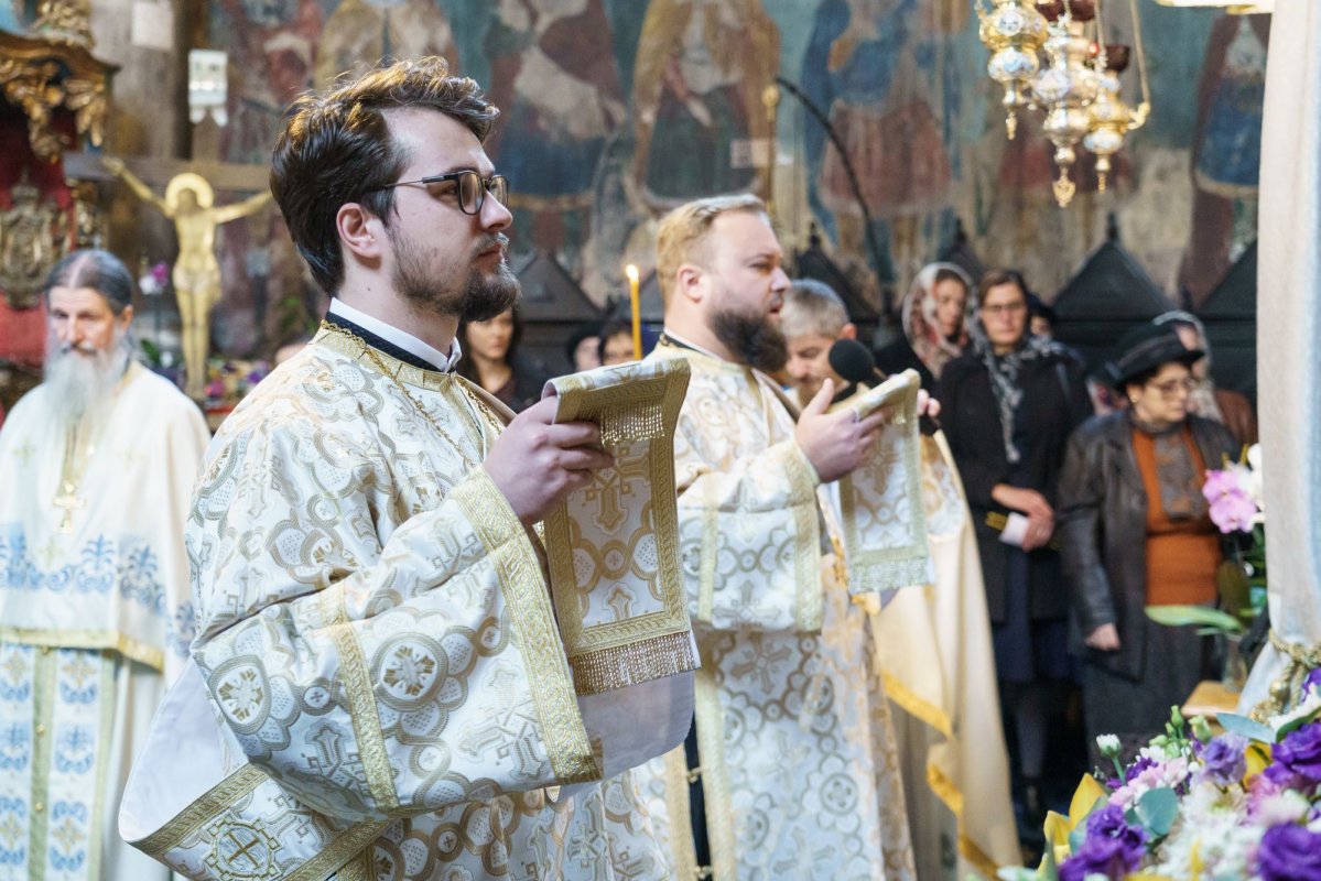 Hramul Mănăstirii Frumoasa din Iași 347309