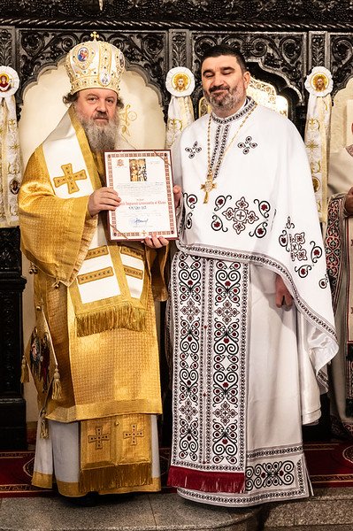 Raclă nouă pentru moaștele sfântului ocrotitor al Parohiei Afumați 2 347363