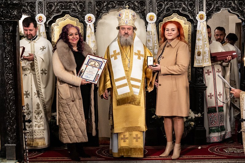 Raclă nouă pentru moaștele sfântului ocrotitor al Parohiei Afumați 2 347364