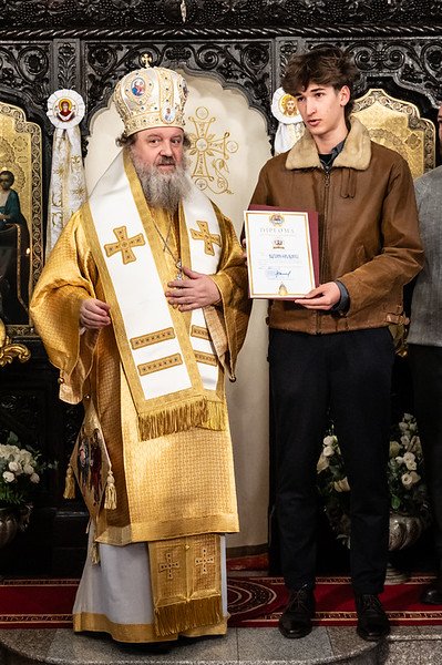 Raclă nouă pentru moaștele sfântului ocrotitor al Parohiei Afumați 2 347370