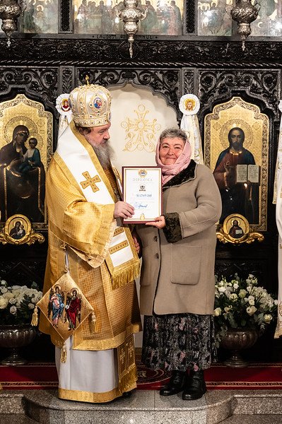 Raclă nouă pentru moaștele sfântului ocrotitor al Parohiei Afumați 2 347380