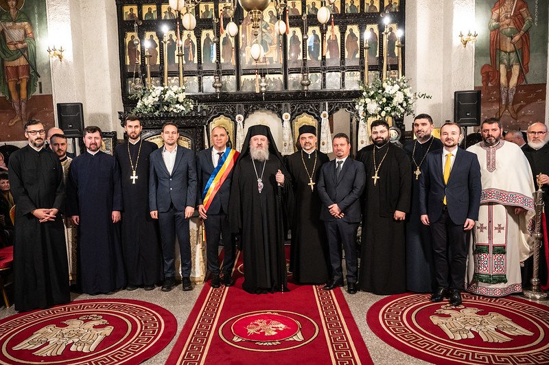 Raclă nouă pentru moaștele sfântului ocrotitor al Parohiei Afumați 2 347386