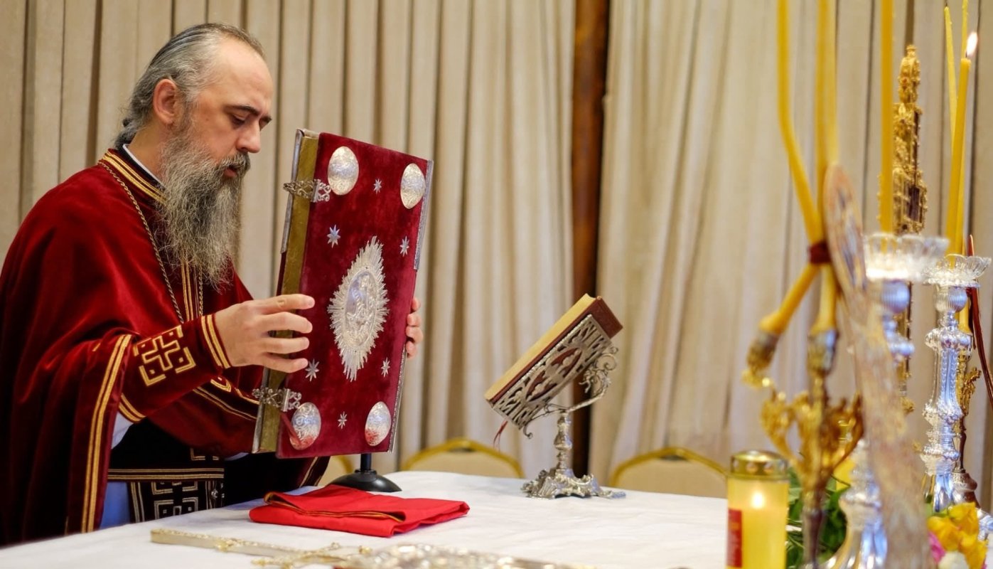 Rugăciune adusă Sfinților Arhangheli la Mănăstirea Radu Vodă din Capitală 347395