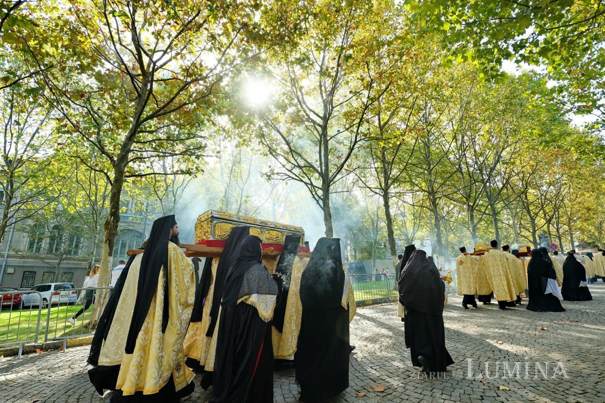 Efeseni 2, 14-22 274620