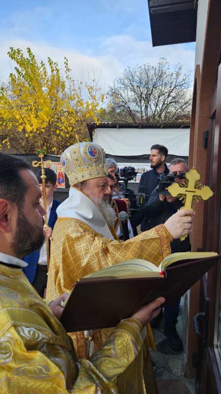 Sfințirea bisericii Parohiei Mărășeasca din judeţul Prahova 347458