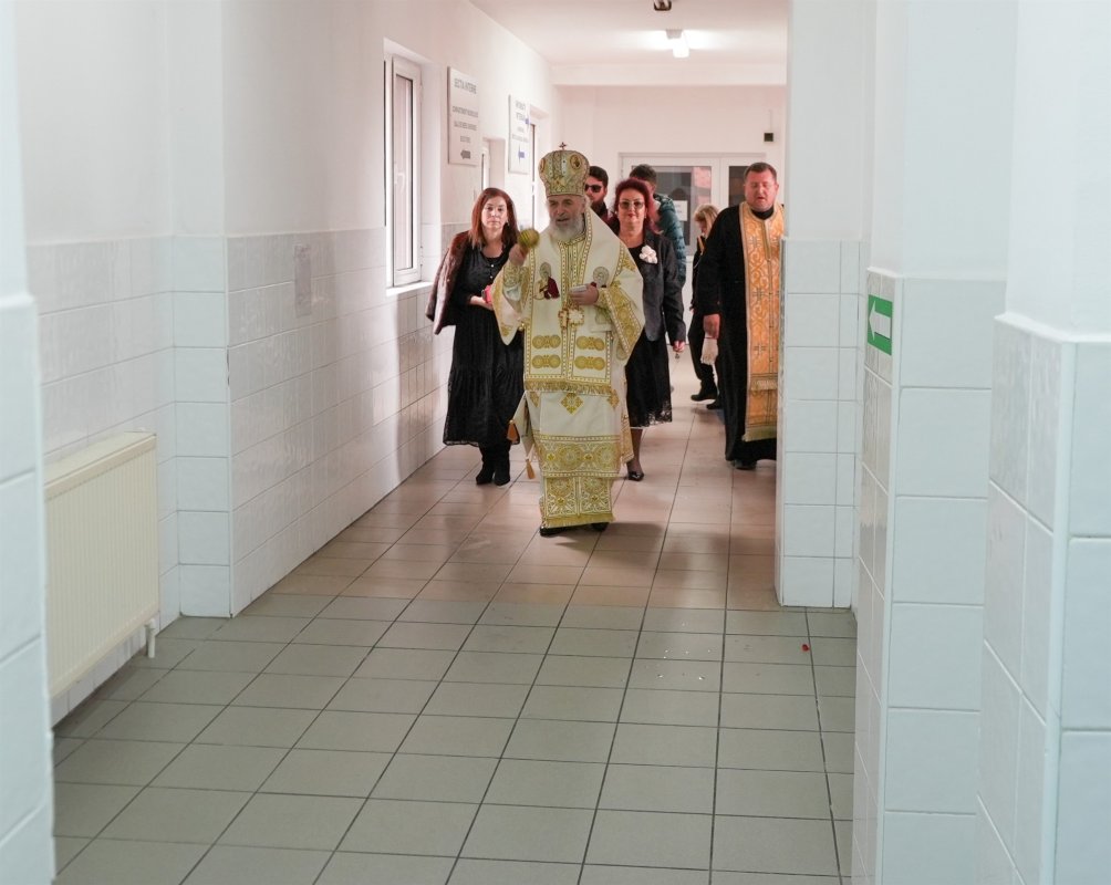 Binecuvântarea capelei Spitalului CFR din orașul Galaţi 347545