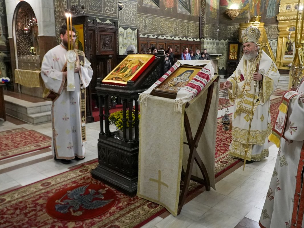 Binecuvântarea capelei Spitalului CFR din orașul Galaţi 347549