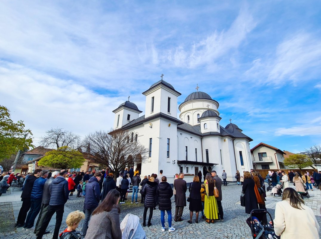 Hramul bisericii din cartierul clujean Dâmbul Rotund 347522