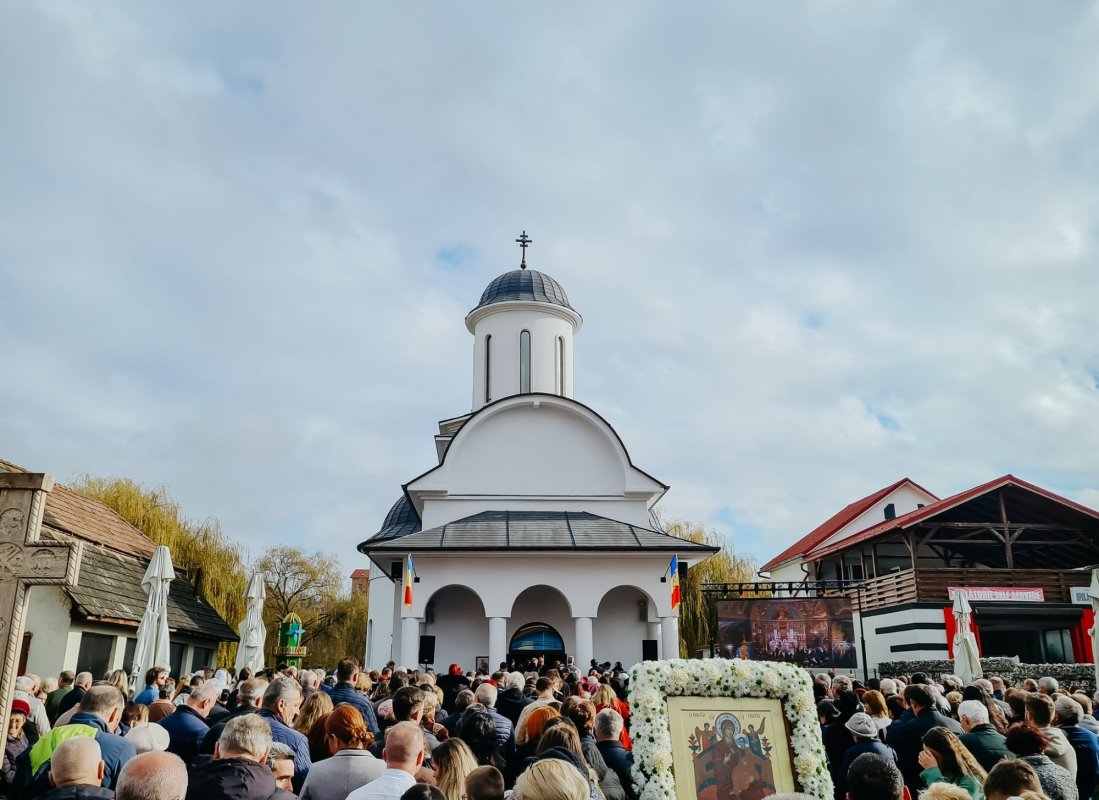 Hramul Bisericii „Sfântul Ierarh Nectarie” din Dej 347626