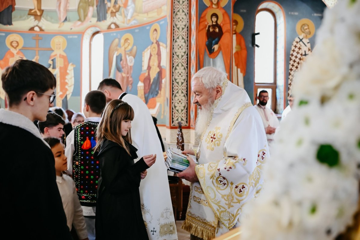 Hramul Bisericii „Sfântul Ierarh Nectarie” din Dej 347632