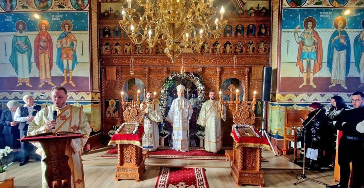 Resfințirea bisericii din Parohia Delenii, Protopopiatul Târnăveni 347625