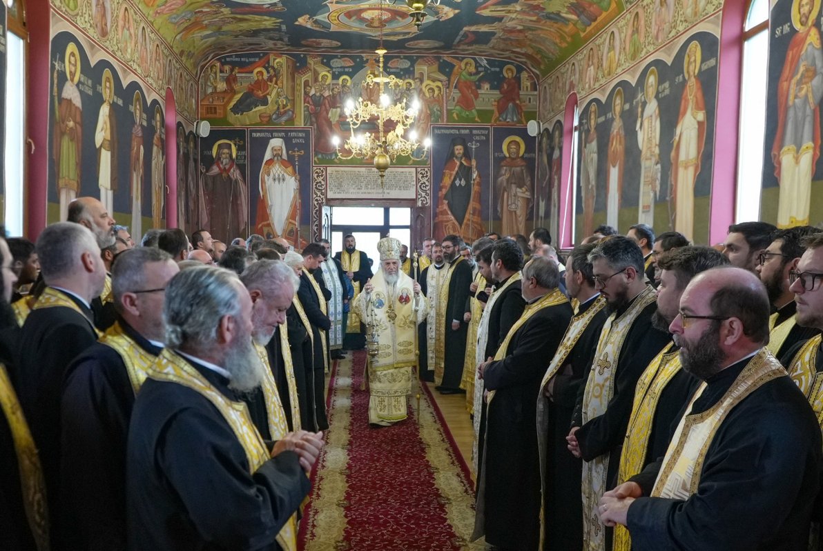 Conferință pastoral-misionară și pelerinaj al preoților brăileni 347840