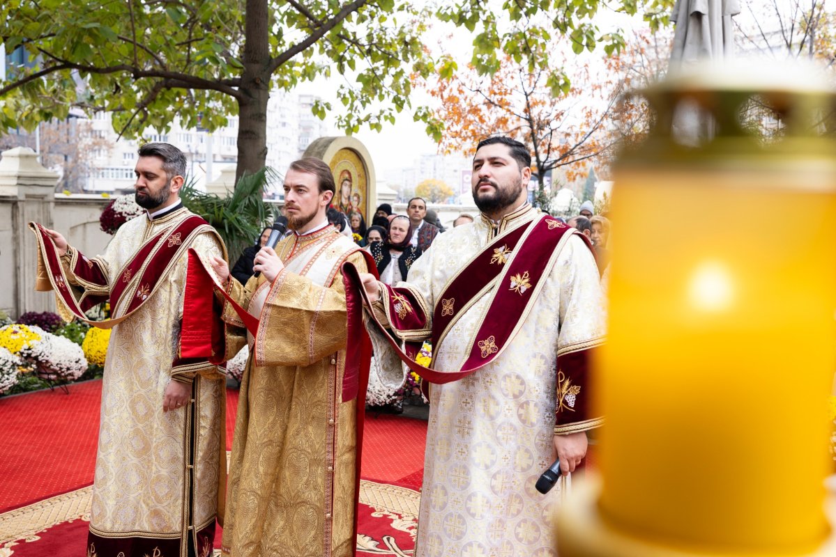 Hramul de toamnă al Paraclisului Catedralei Naționale din București 347954