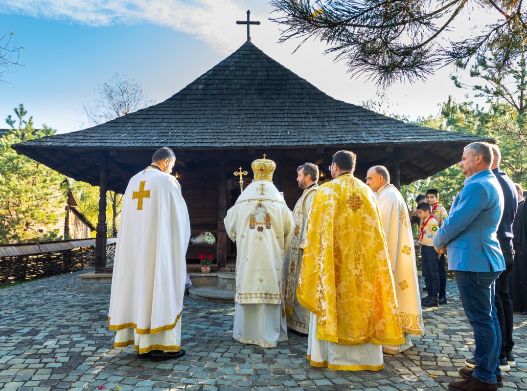 Sfințirea bisericii din cadrul Complexului „Grădina Snagov” 347973