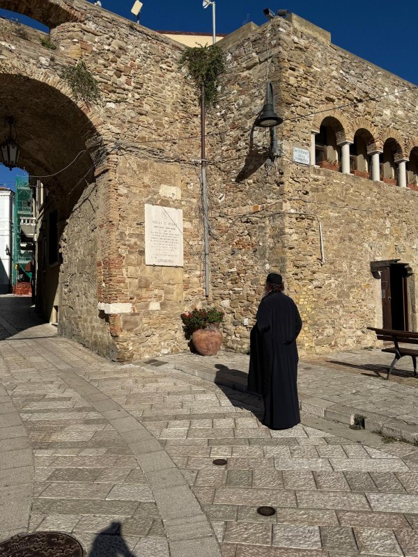 Paşii unui pelerin în adâncurile lumii creştine 348056