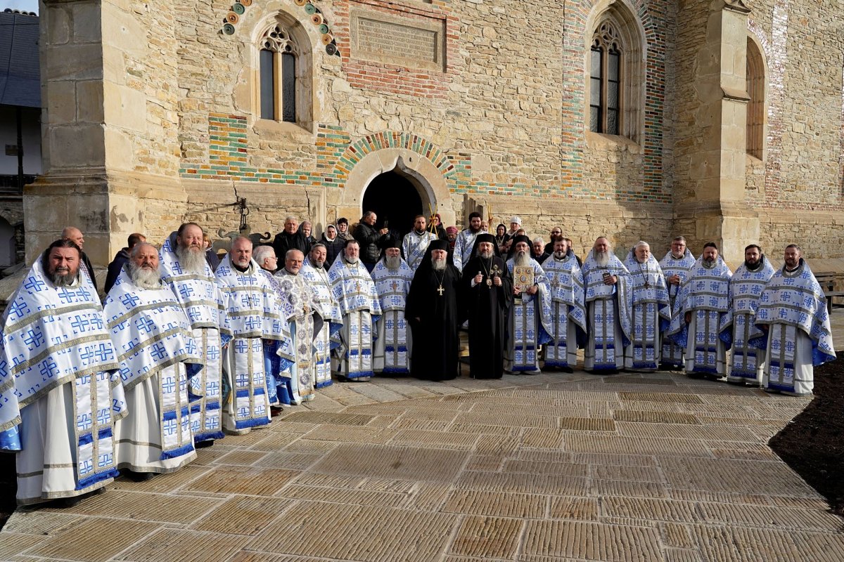 Prăznuirea Sfântului Paisie la Mănăstirea Neamț 348089