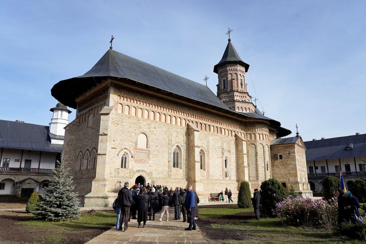 Prăznuirea Sfântului Paisie la Mănăstirea Neamț 348099