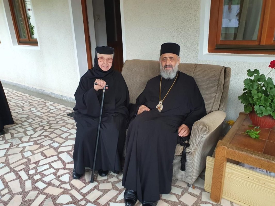 Stavrofora Ierusalima Ghibu, proinstareța Mănăstirii Râmeț, a trecut la Domnul 348087