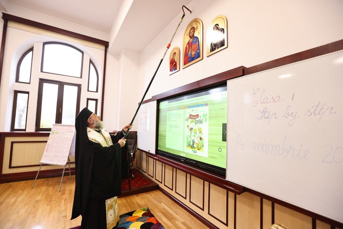 Binecuvântare și înnoire la Seminarul Teologic din Buzău 348138