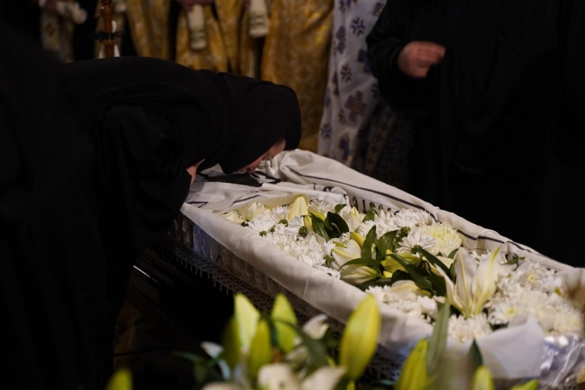 Înmormântarea maicii Ierusalima Ghibu la Mănăstirea Râmeț 348204