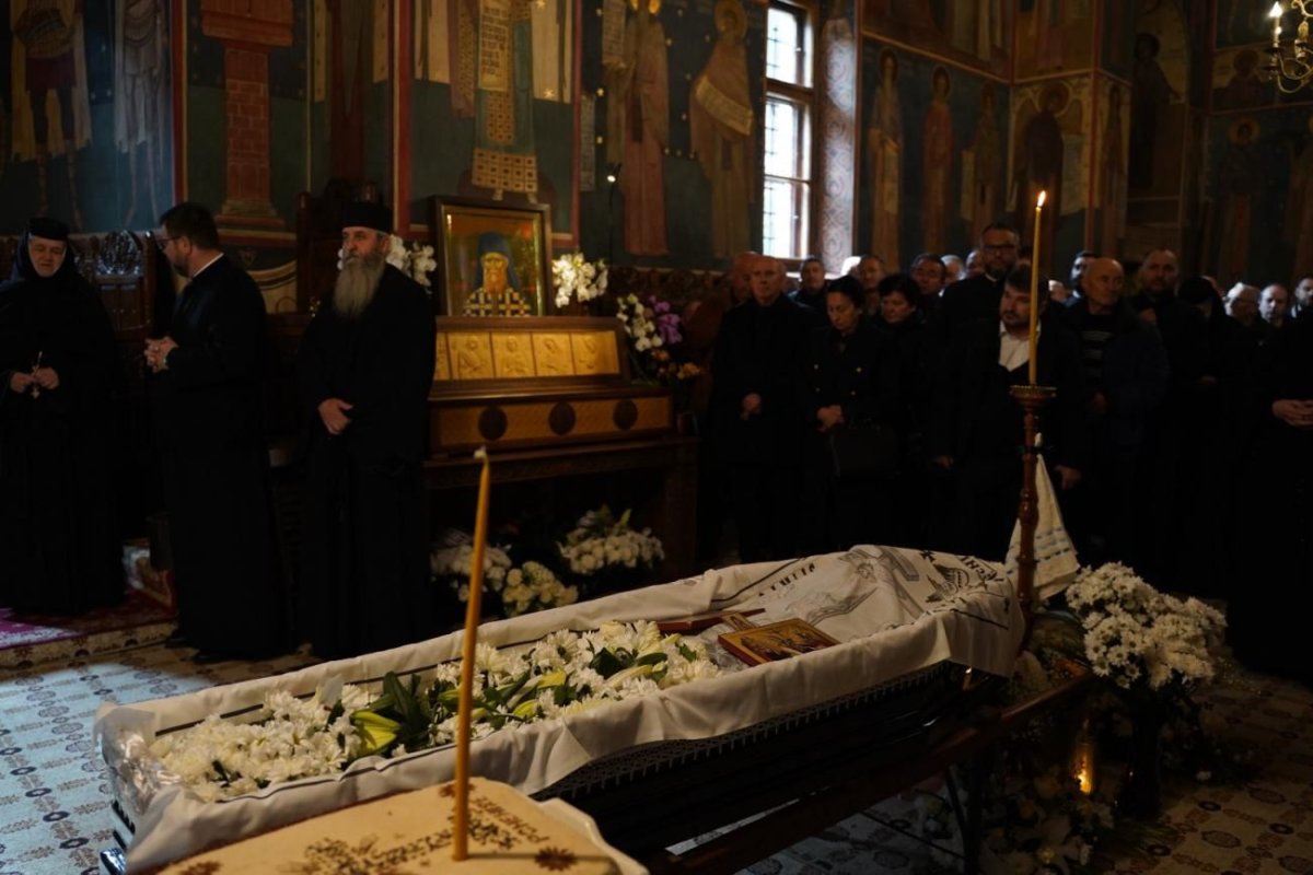 Înmormântarea maicii Ierusalima Ghibu la Mănăstirea Râmeț 348205