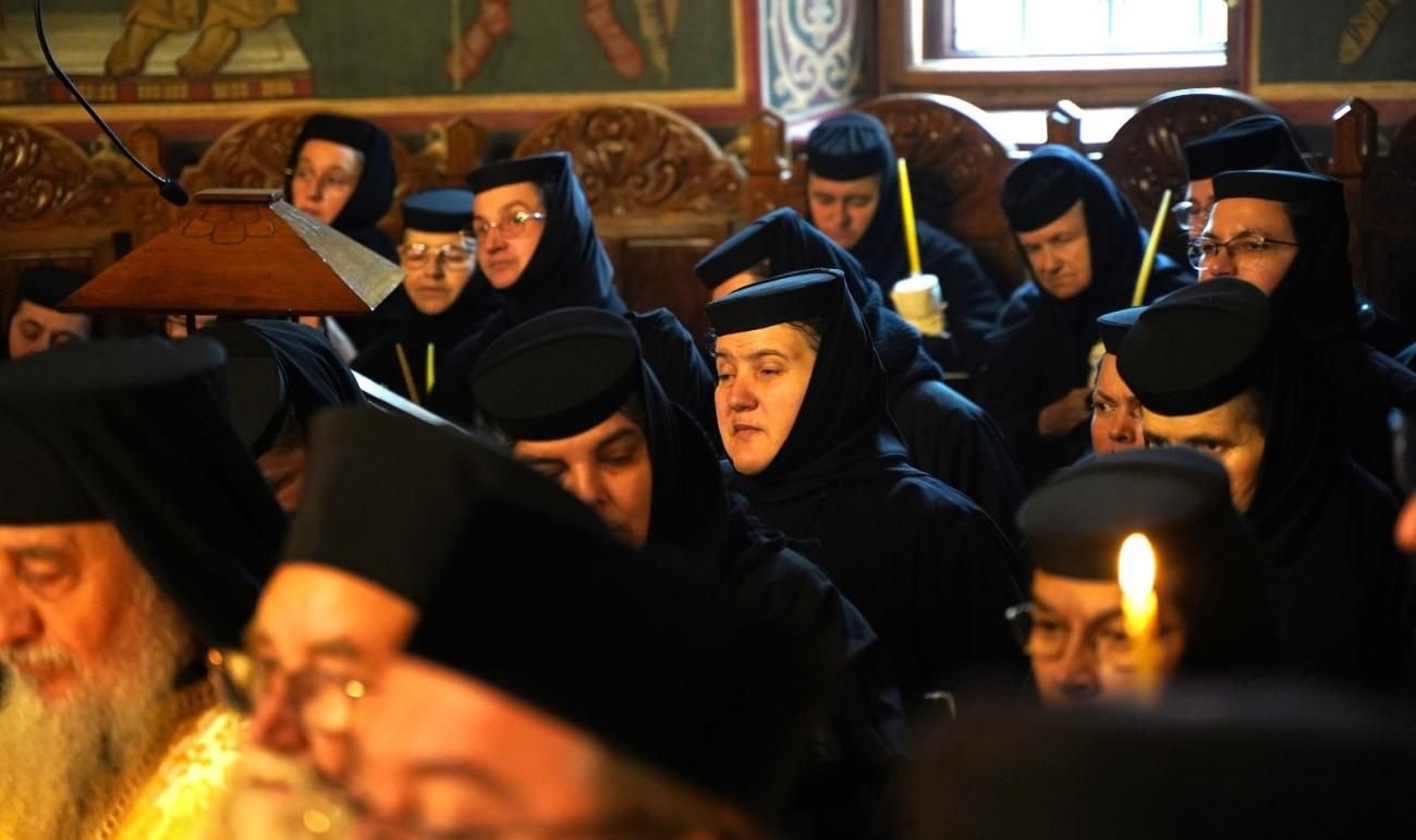 Înmormântarea maicii Ierusalima Ghibu la Mănăstirea Râmeț 348208