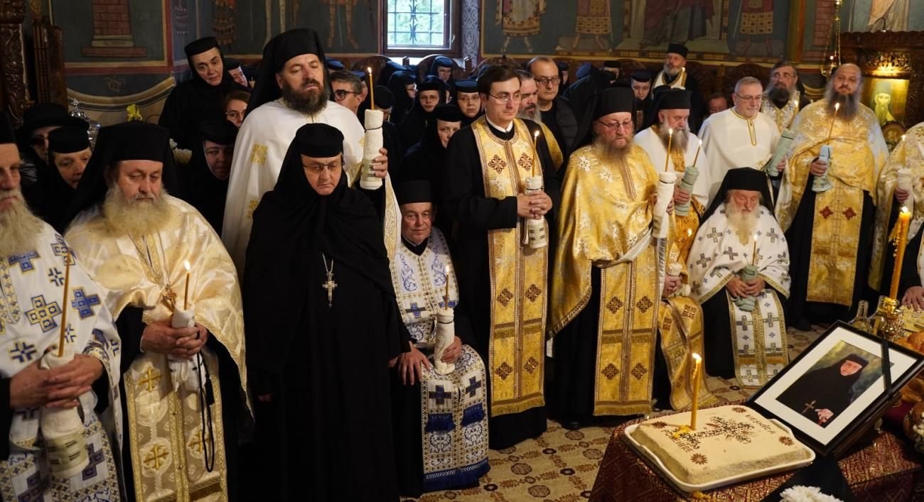 Înmormântarea maicii Ierusalima Ghibu la Mănăstirea Râmeț 348210