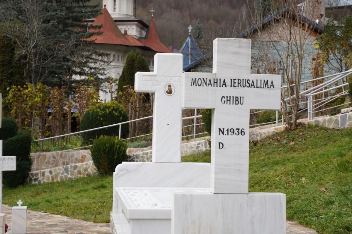 Înmormântarea maicii Ierusalima Ghibu la Mănăstirea Râmeț 348221