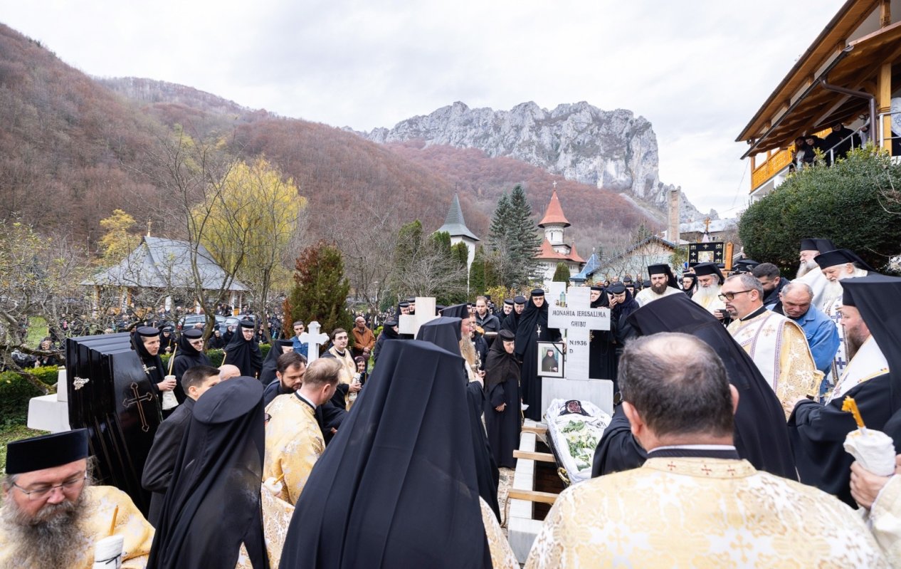 Stavrofora Ierusalima Ghibu, stareța Mănăstirii Râmeț, un simbol al rezistenței prin credință și curaj mărturisitor în perioada regimului comunist 348190